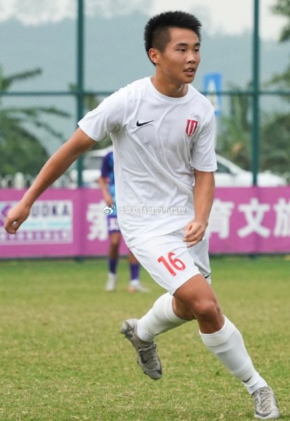 中國職業(yè)賽場首位09后！成都蓉城B隊(duì)16歲小將帥惟浩上演生涯首秀